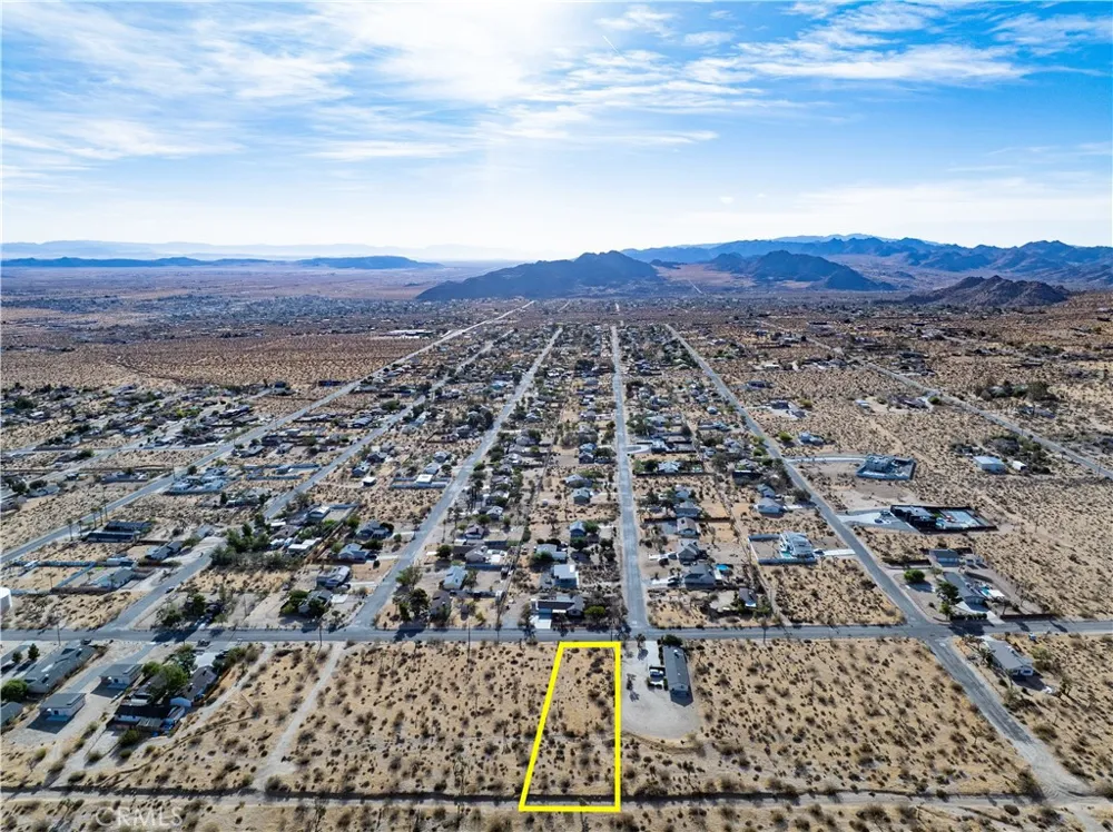 7454 Olympic Joshua Tree, CA 92252