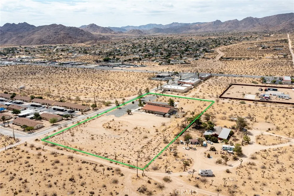6336 Hallee Road Joshua Tree, CA 92252
