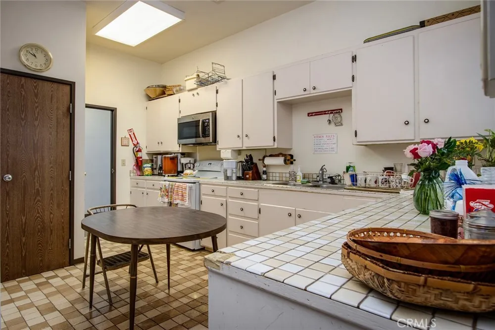 6336 Hallee Road Joshua Tree, CA 92252