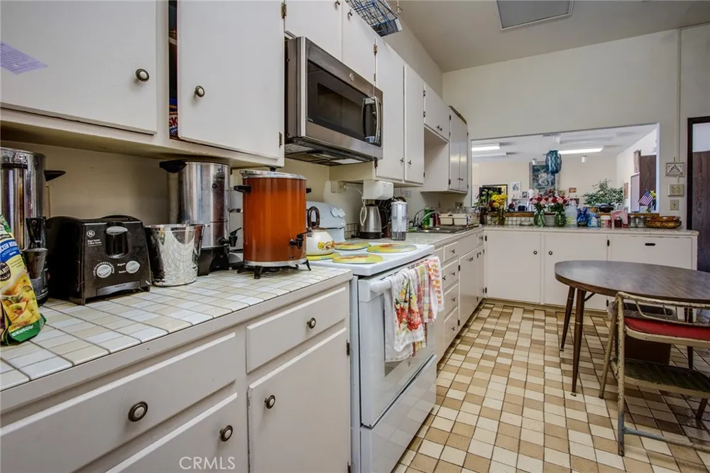 6336 Hallee Road Joshua Tree, CA 92252
