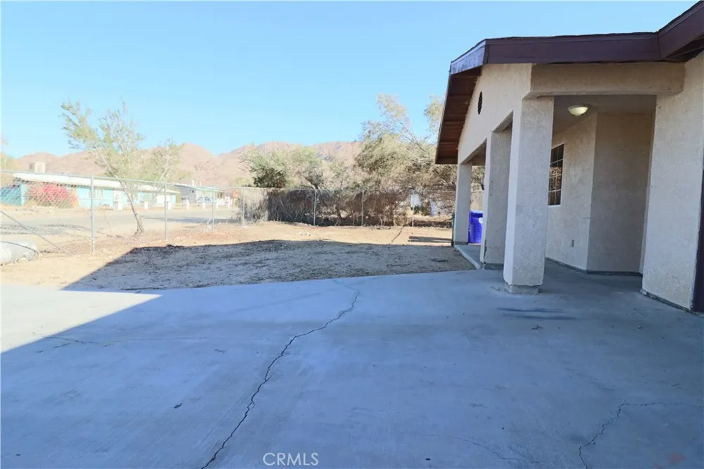 6966 Juniper 29 Palms, CA 92277