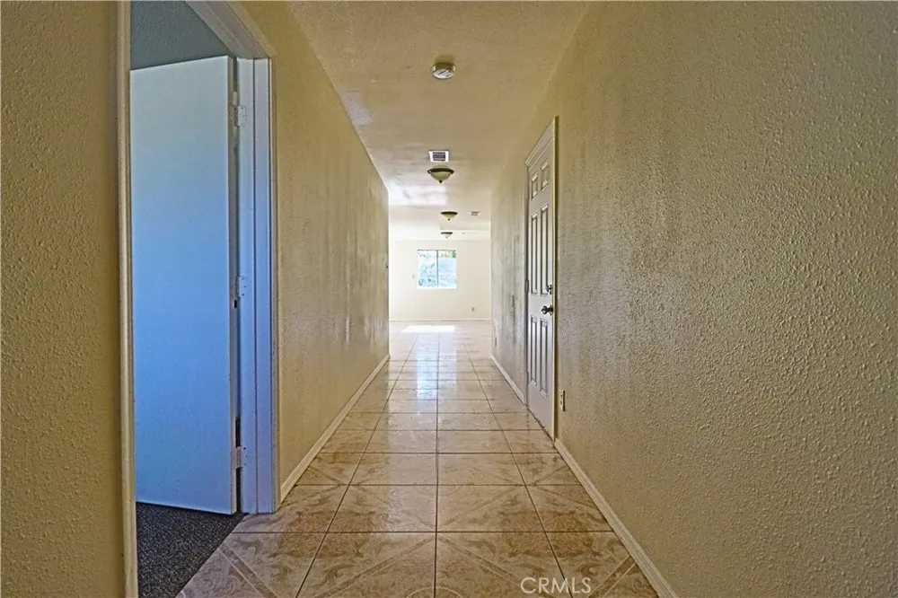 6966 Juniper 29 Palms, CA 92277