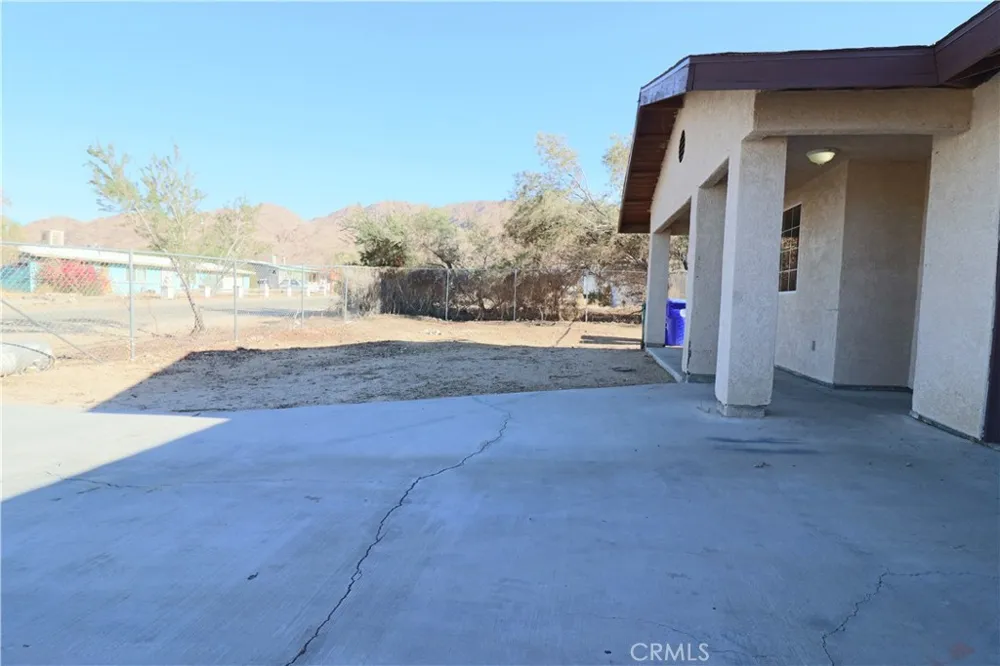 6966 Juniper 29 Palms, CA 92277
