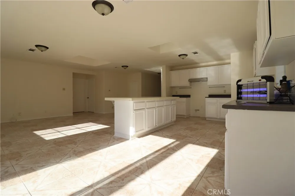 6966 Juniper 29 Palms, CA 92277