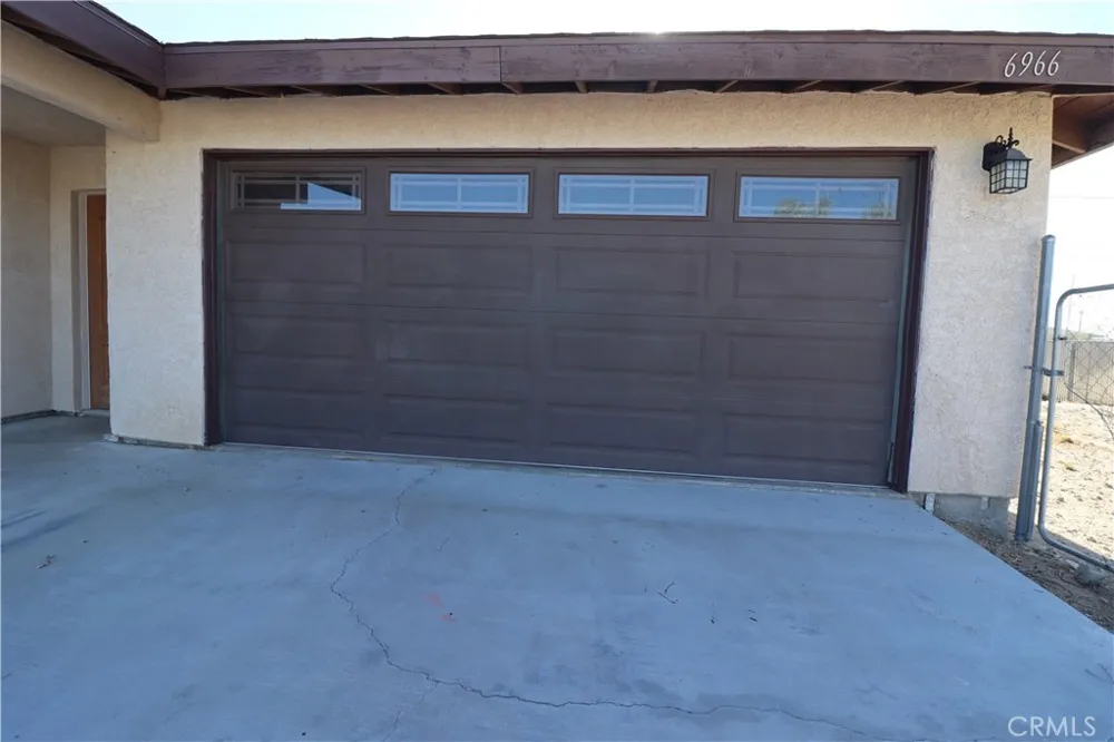 6966 Juniper 29 Palms, CA 92277