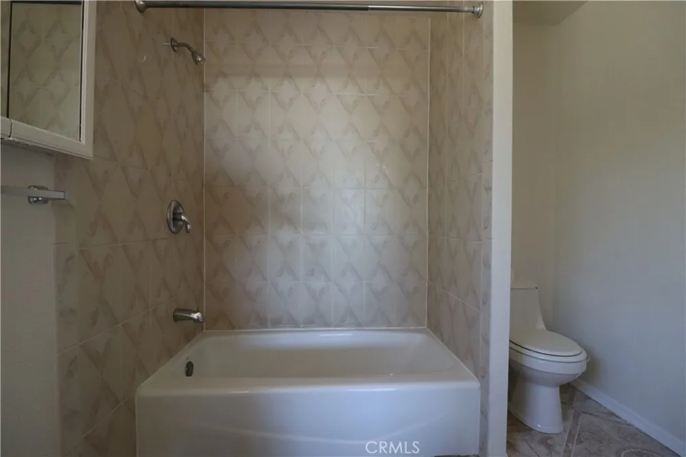 6966 Juniper 29 Palms, CA 92277