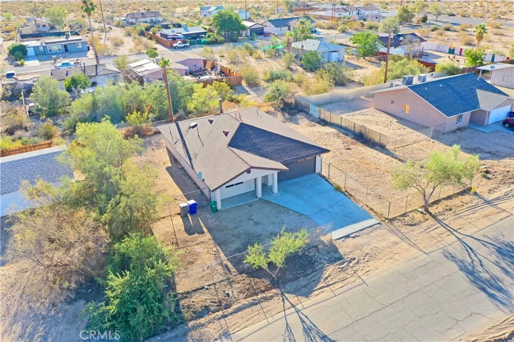 6966 Juniper 29 Palms, CA 92277