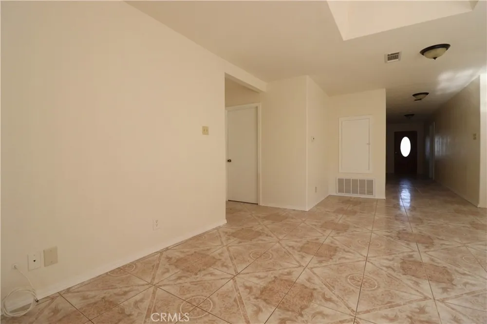 6966 Juniper 29 Palms, CA 92277