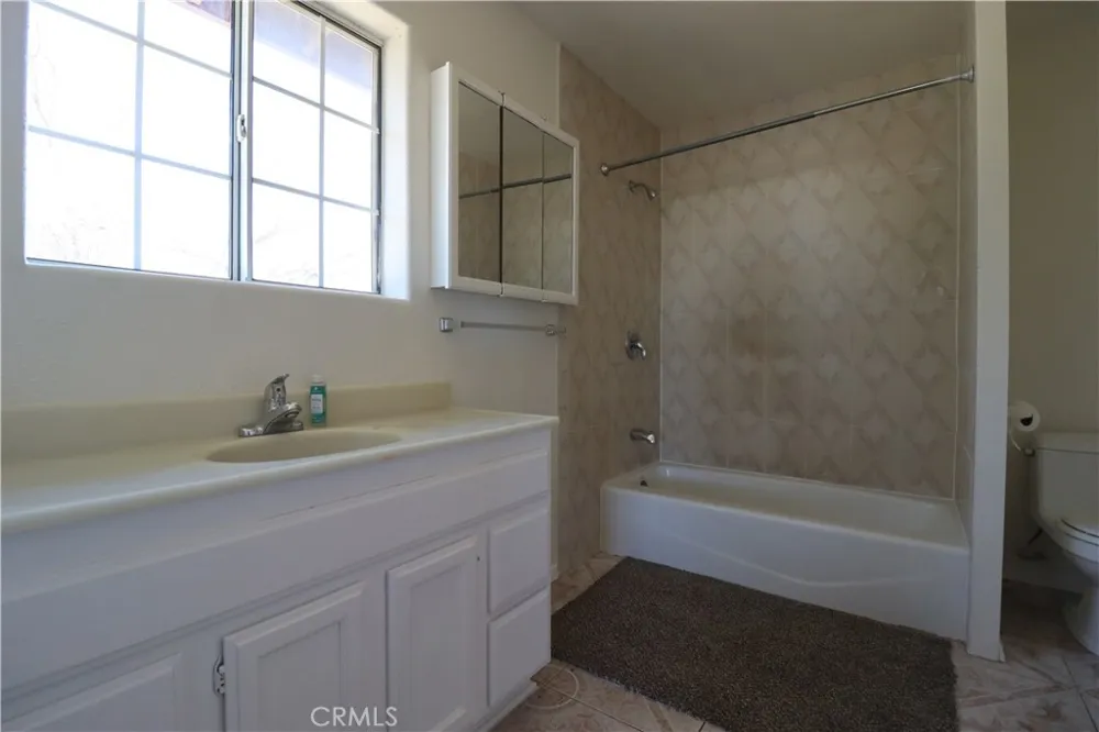 6966 Juniper 29 Palms, CA 92277