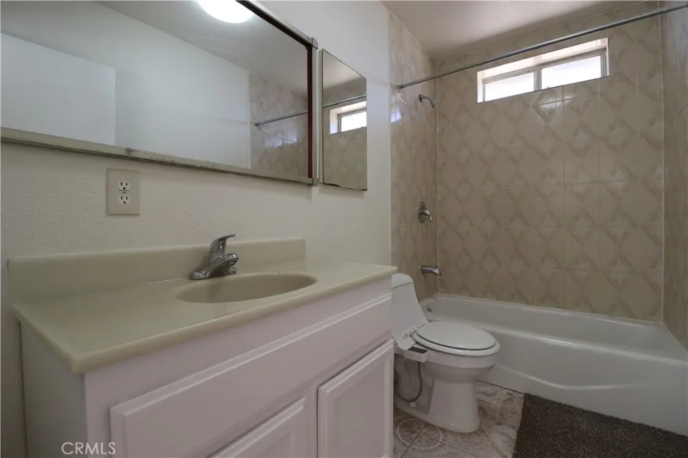 6966 Juniper 29 Palms, CA 92277