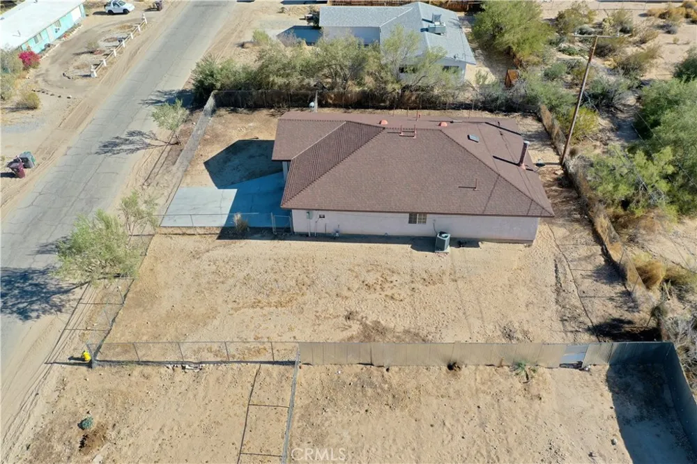 6966 Juniper 29 Palms, CA 92277