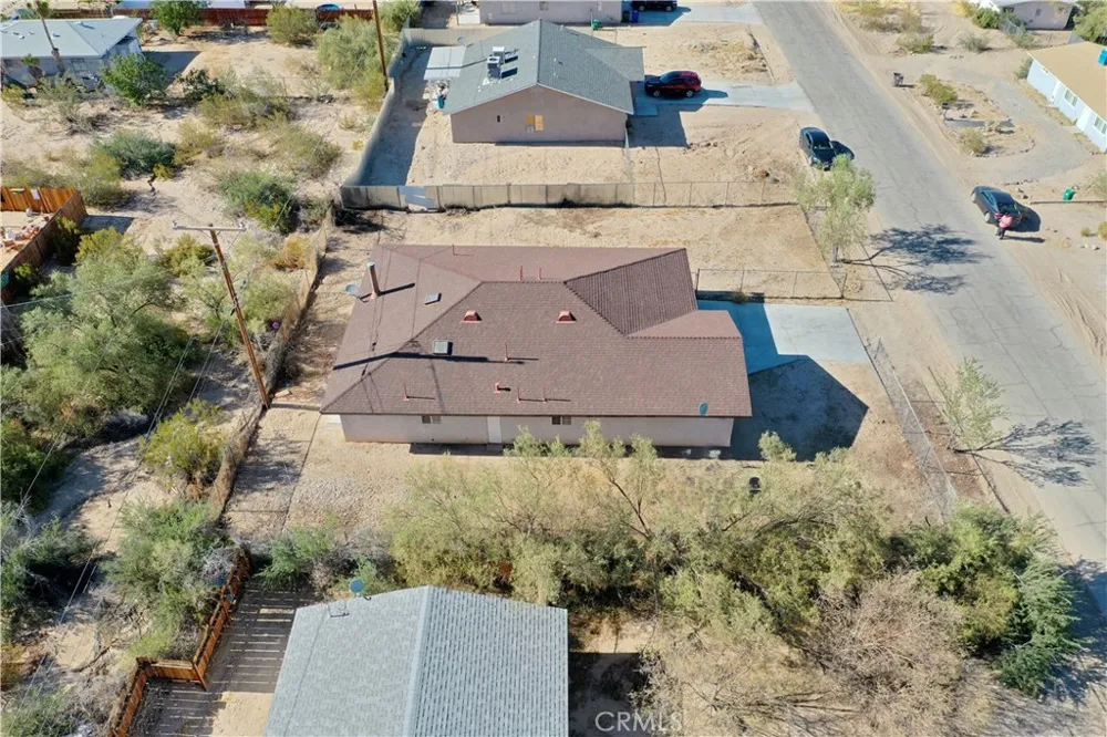 6966 Juniper 29 Palms, CA 92277