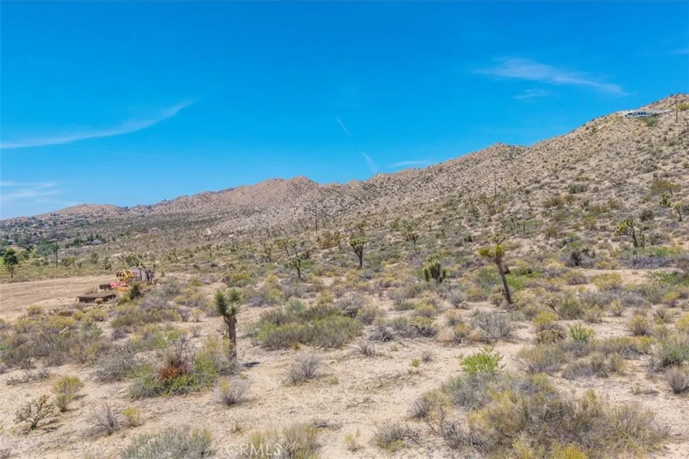 55652 Buena Vista Drive Yucca Valley, CA 92284