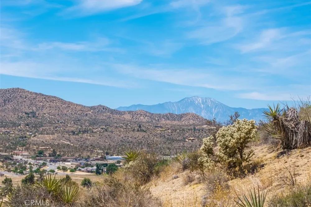 55652 Buena Vista Drive Yucca Valley, CA 92284