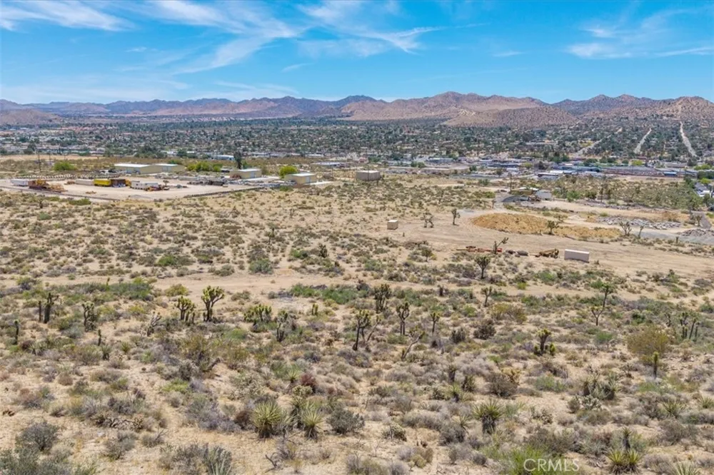 55652 Buena Vista Drive Yucca Valley, CA 92284