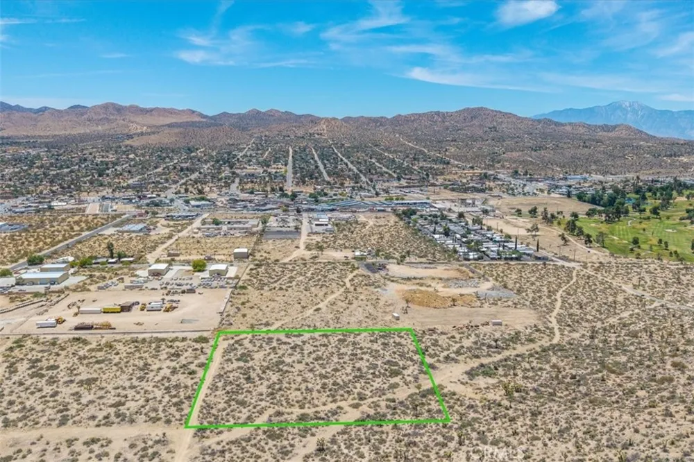 55652 Buena Vista Drive Yucca Valley, CA 92284