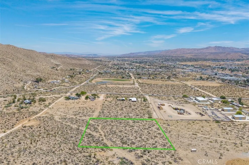 55652 Buena Vista Drive Yucca Valley, CA 92284