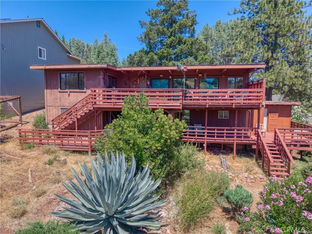 10377 Walnut Kelseyville, CA 95451