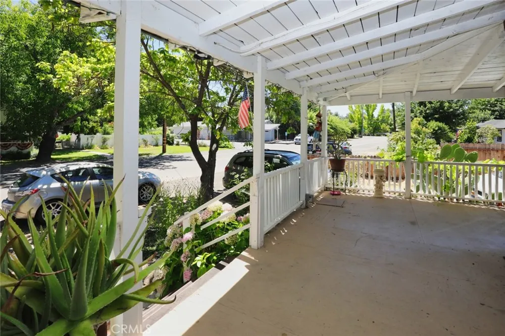 9695 Main Upper Lake, CA 95485