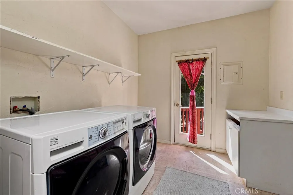 8914 Soda Bay Kelseyville, CA 95451
