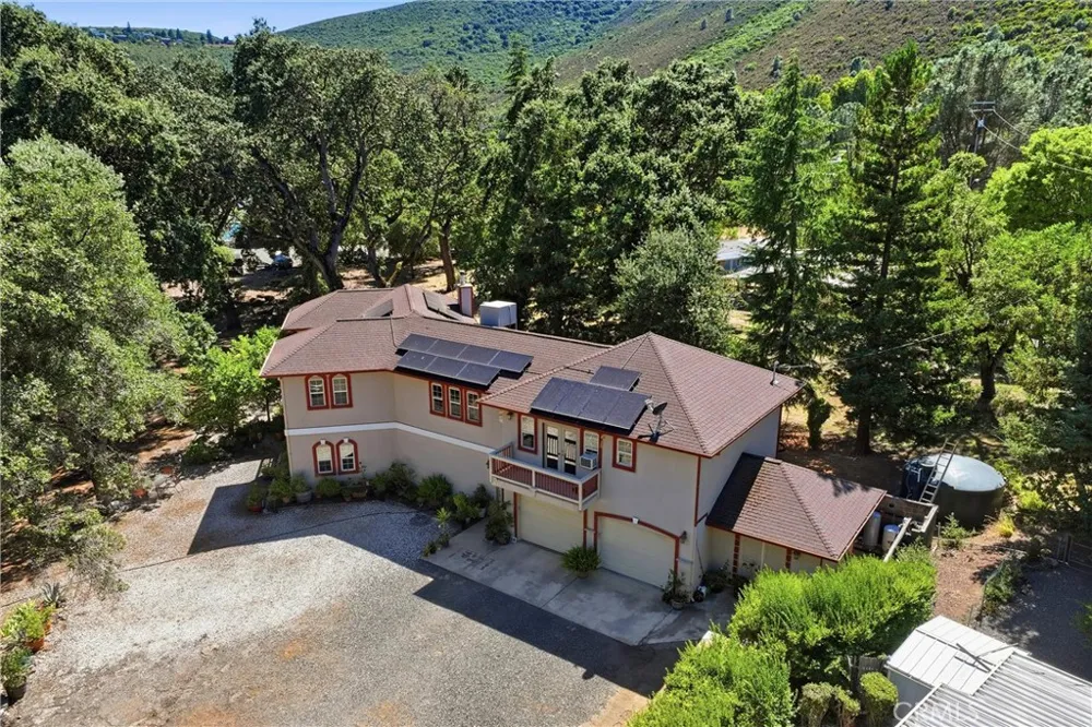 8914 Soda Bay Kelseyville, CA 95451