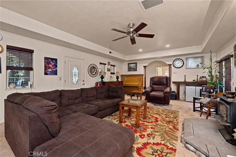 8914 Soda Bay Kelseyville, CA 95451