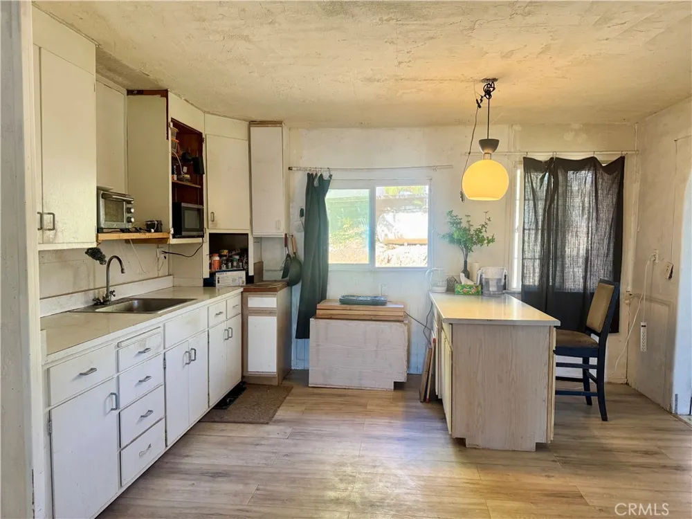 11633 Lakeview Drive Clearlake Oaks, CA 95423