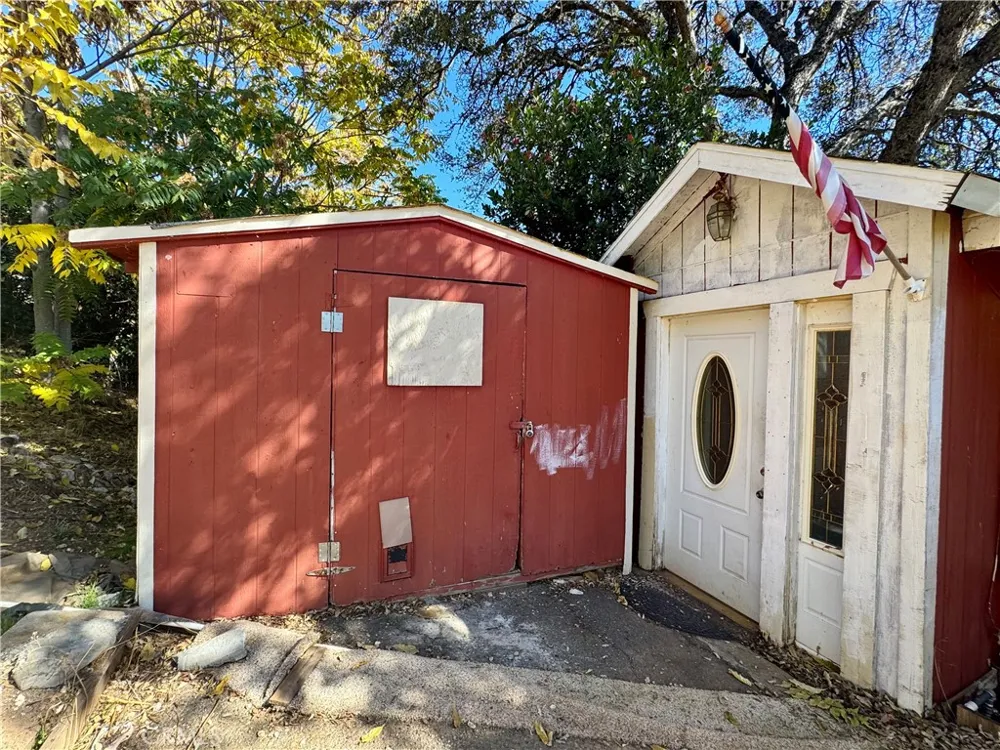 11633 Lakeview Drive Clearlake Oaks, CA 95423