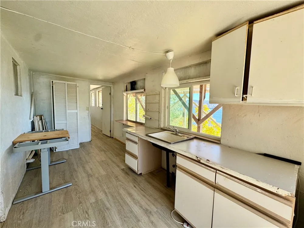 11633 Lakeview Drive Clearlake Oaks, CA 95423