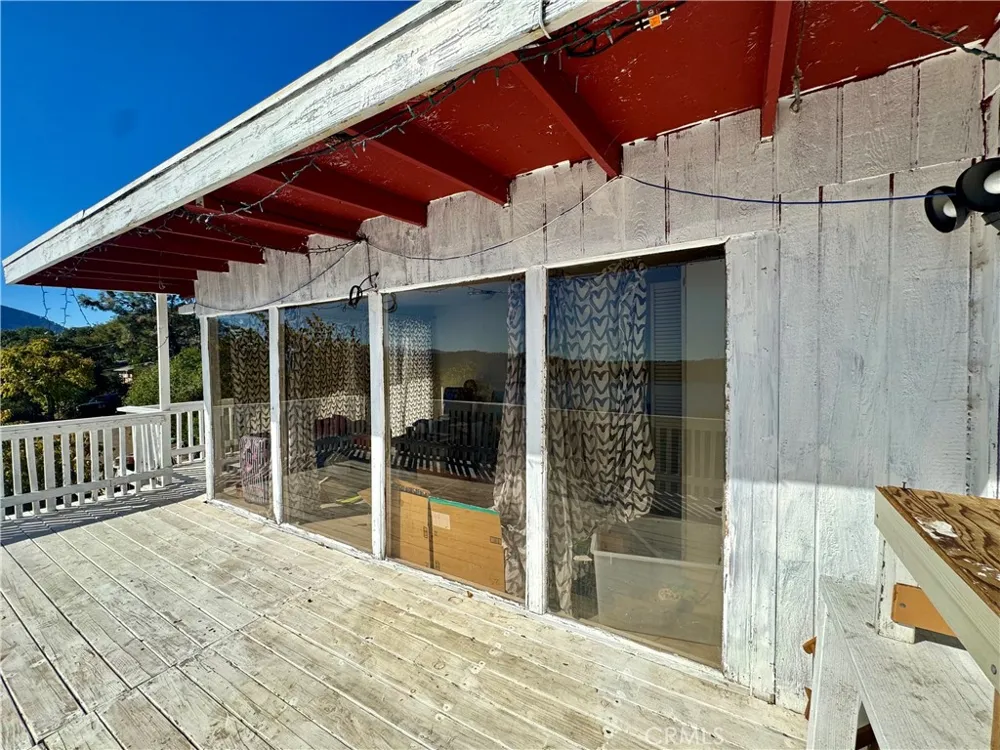 11633 Lakeview Drive Clearlake Oaks, CA 95423