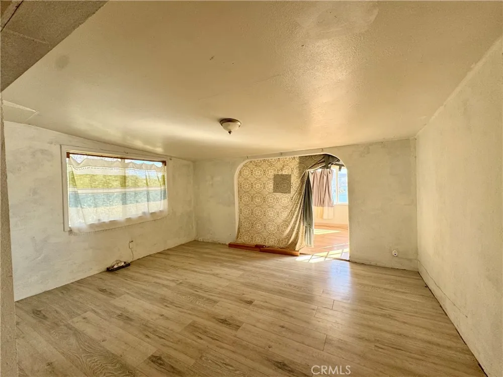 11633 Lakeview Drive Clearlake Oaks, CA 95423