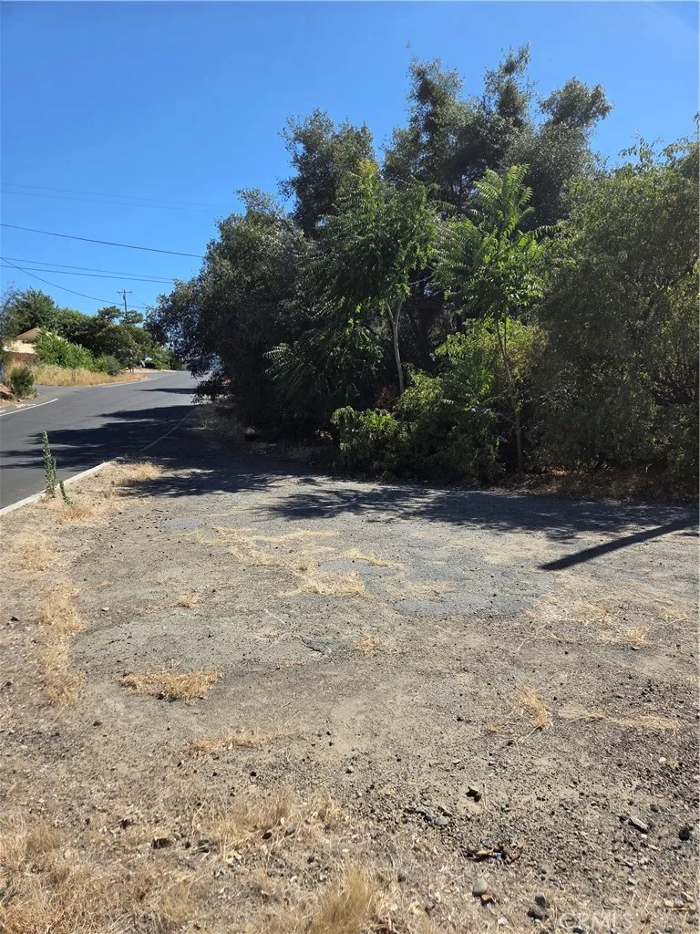 13692 Fair Oak Clearlake, CA 95424