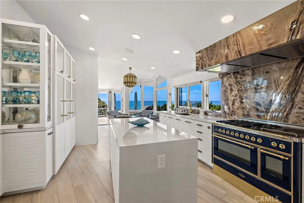 594 Cliff Drive Laguna Beach, CA 92651