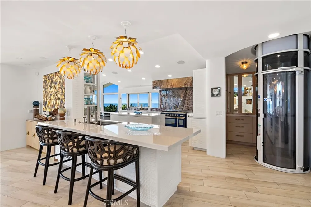 594 Cliff Drive Laguna Beach, CA 92651