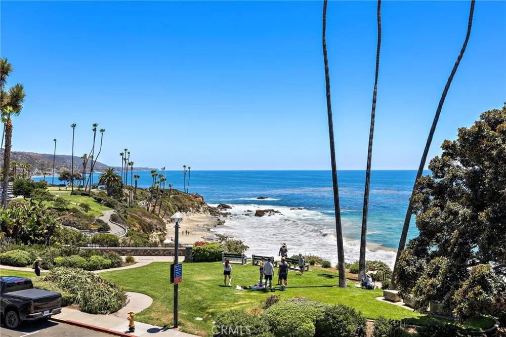 594 Cliff Drive Laguna Beach, CA 92651