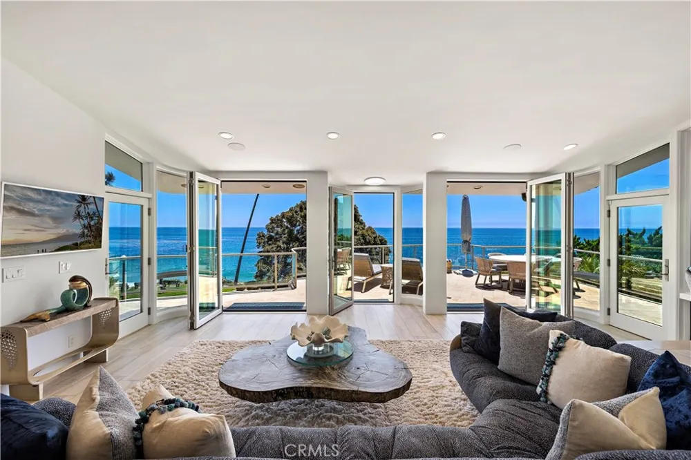 594 Cliff Drive Laguna Beach, CA 92651