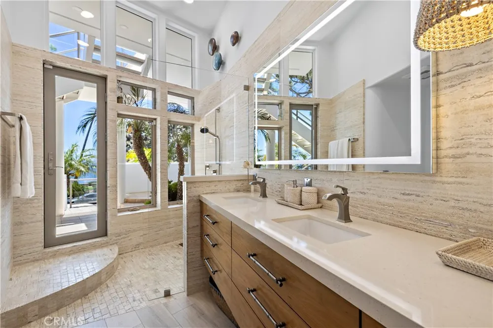 594 Cliff Drive Laguna Beach, CA 92651