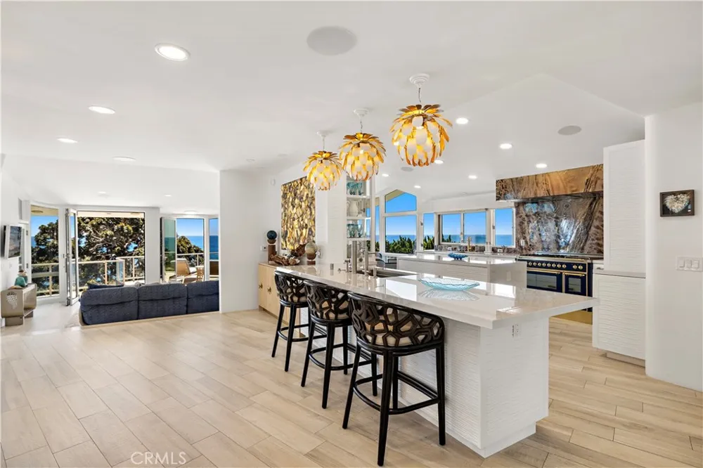 594 Cliff Drive Laguna Beach, CA 92651