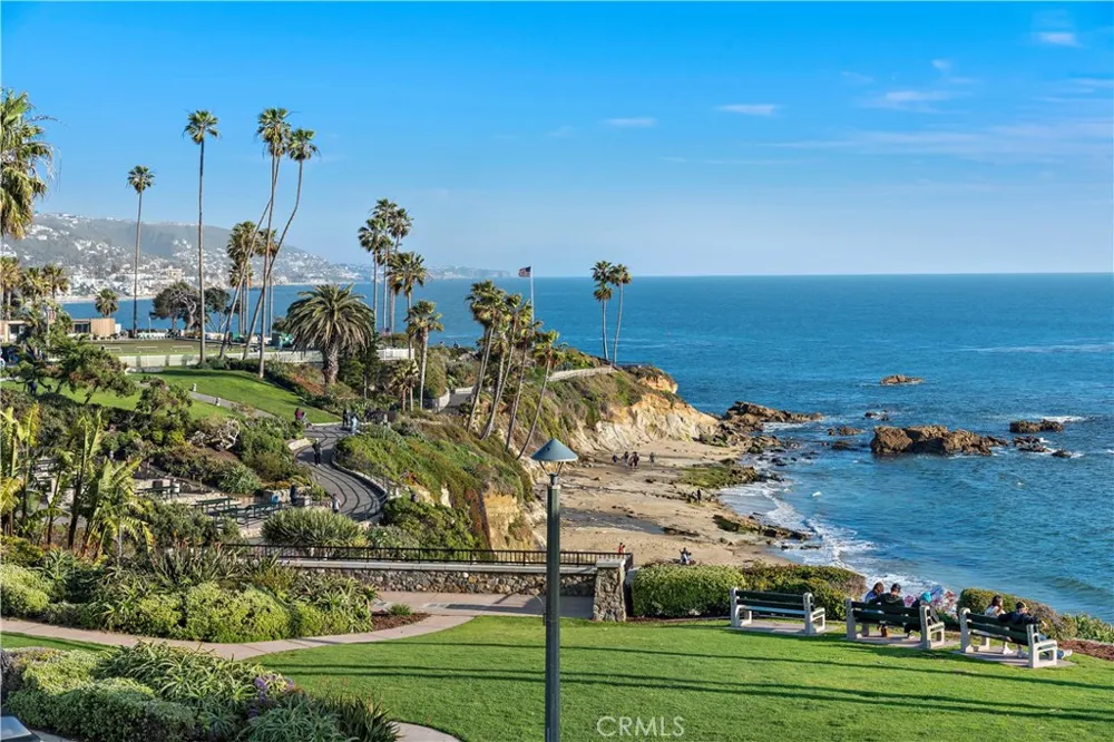 594 Cliff Drive Laguna Beach, CA 92651