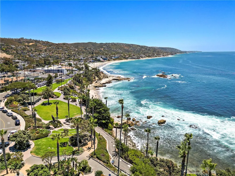 594 Cliff Drive Laguna Beach, CA 92651