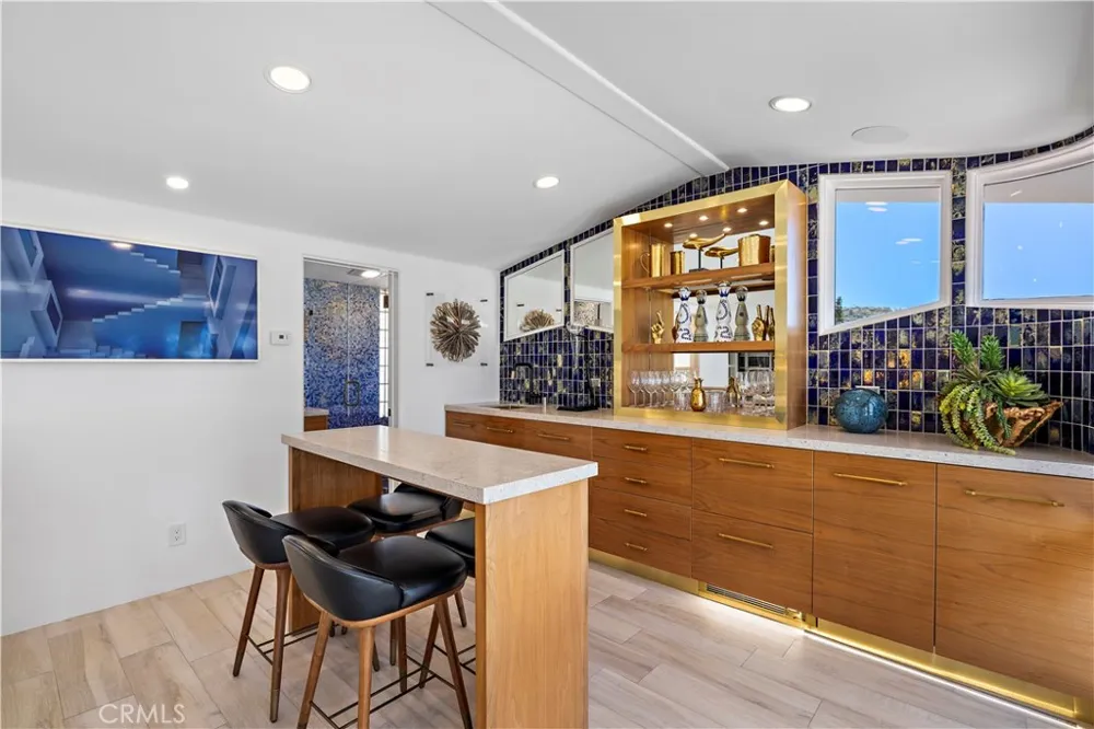 594 Cliff Drive Laguna Beach, CA 92651