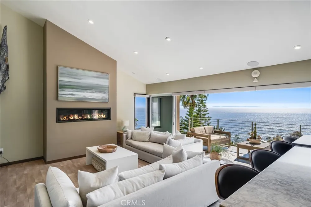 31321 Ceanothus Laguna Beach, CA 92651
