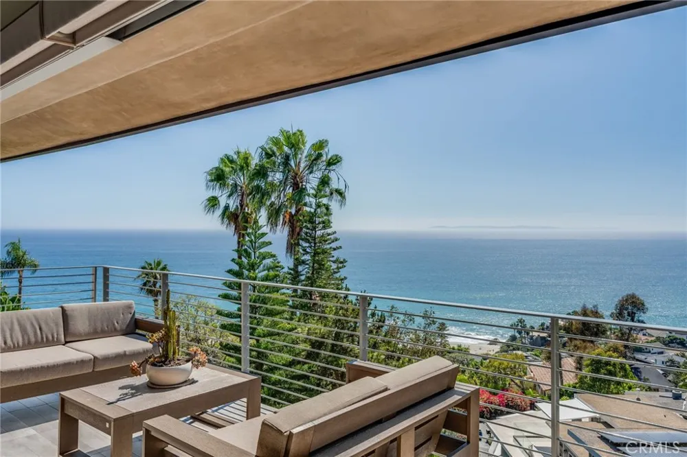 31321 Ceanothus Laguna Beach, CA 92651
