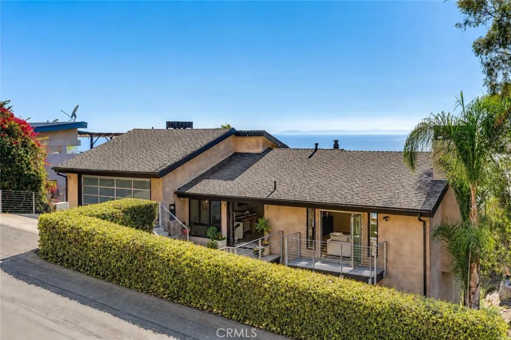 31321 Ceanothus Laguna Beach, CA 92651