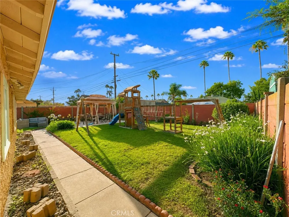 419 E 186th Street Carson, CA 90746