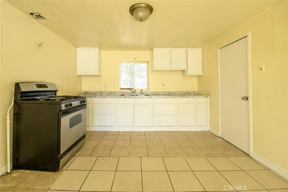217 Rio Grande Avenue Modesto, CA 95351