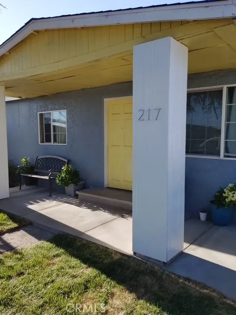 217 Rio Grande Avenue Modesto, CA 95351