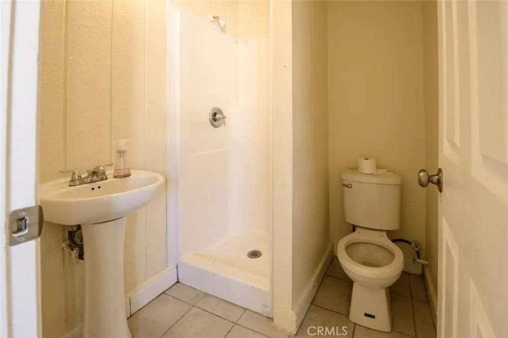 217 Rio Grande Avenue Modesto, CA 95351