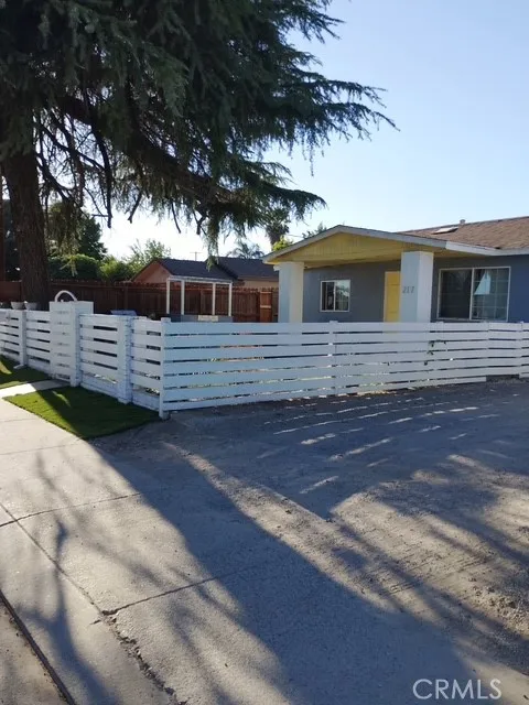 217 Rio Grande Avenue Modesto, CA 95351