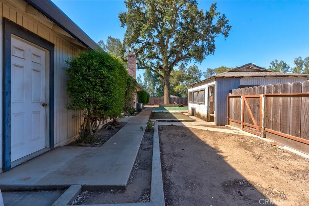 3289 Fresno Le Grand, CA 95333